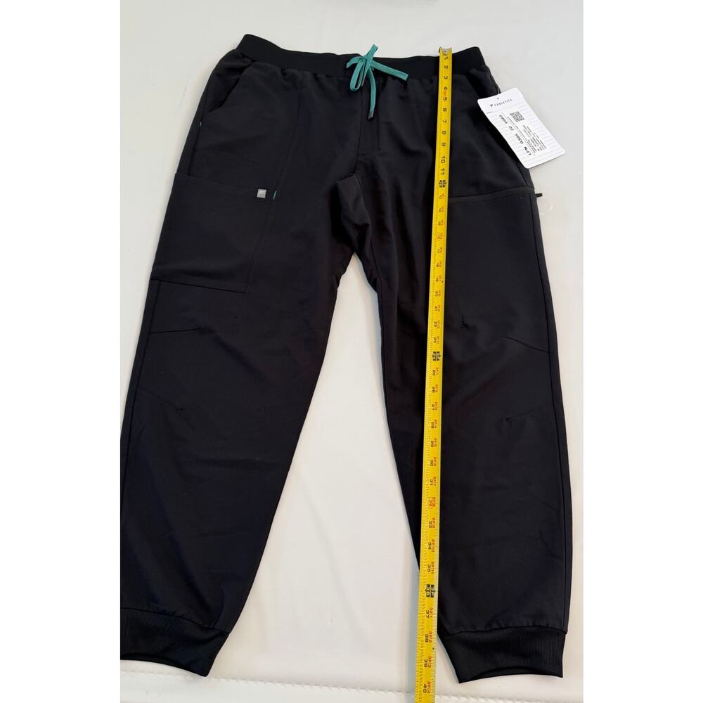 NWT Fabletics All Shift Scrub Joggers Mens XL Black/Seaside Blue READ - Picture 3 of 12